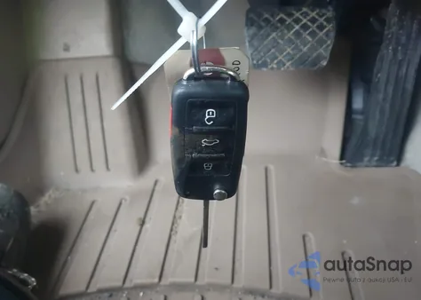 2014 Volkswagen Beetle 2.5L from USA, damaged, VIN 3VW5P7AT5EM807103